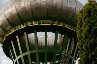 Bania w Tarnowie - zdjęcia potężnego grzyba służącego za wieżę ciśnień