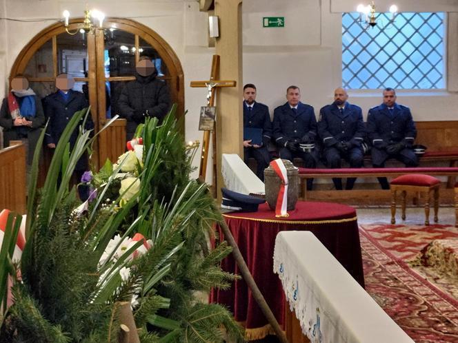 Przejmujące pogrzeby zamordowanych policjantów z Wrocławia. Tłumy żegnają funkcjonariuszy