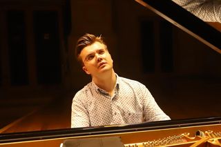 Wrocławianin jedyną polską nadzieją w finale Konkursu Chopinowskiego. Piotr Alexewicz zmierzy się z jedenastoma muzykami