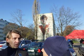 Odsłonięto mural z wizerunkiem Włodzimierza Smolarka