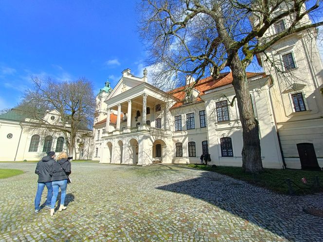 Muzeum Zamoyskich w Kozłówce wczesną wiosną