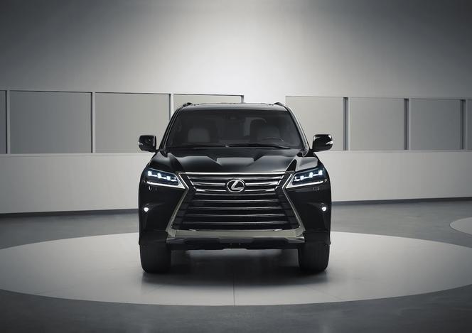 Lexus LX 570 Inspiration Series 