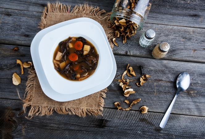 Wigilijna zupa grzybowa - tradycyjny przepis