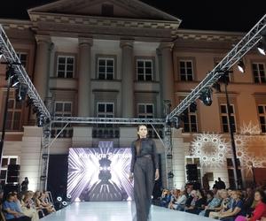 RADOM FASHION SHOW