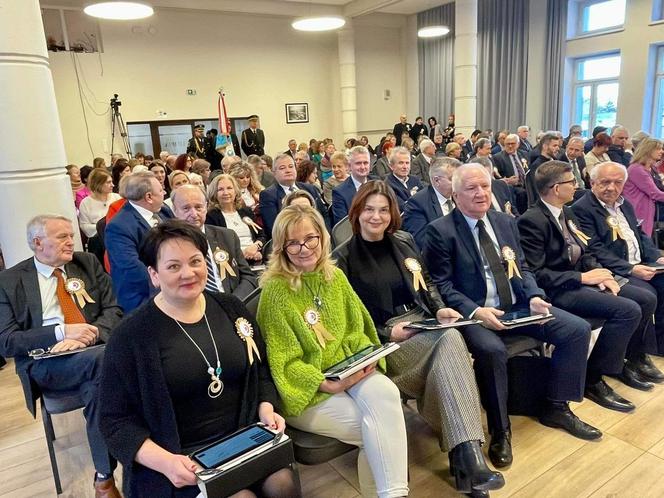 Jubileuszowa sesja i  ceremonia wręczenia statuetek „Honorowy Przyjaciel Starachowic”