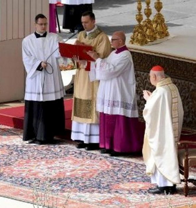 Watykan. Papież Franciszek zabrał głos w Niedzielę Wielkanocną. Oto, co powiedział [ZDJĘCIA]
