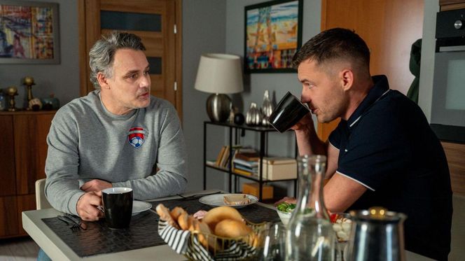 Barwy szczęścia odc. 3172. Karol Czubak (Jan Wieczorkowski), Darek Janicki (Andrzej Niemyt)