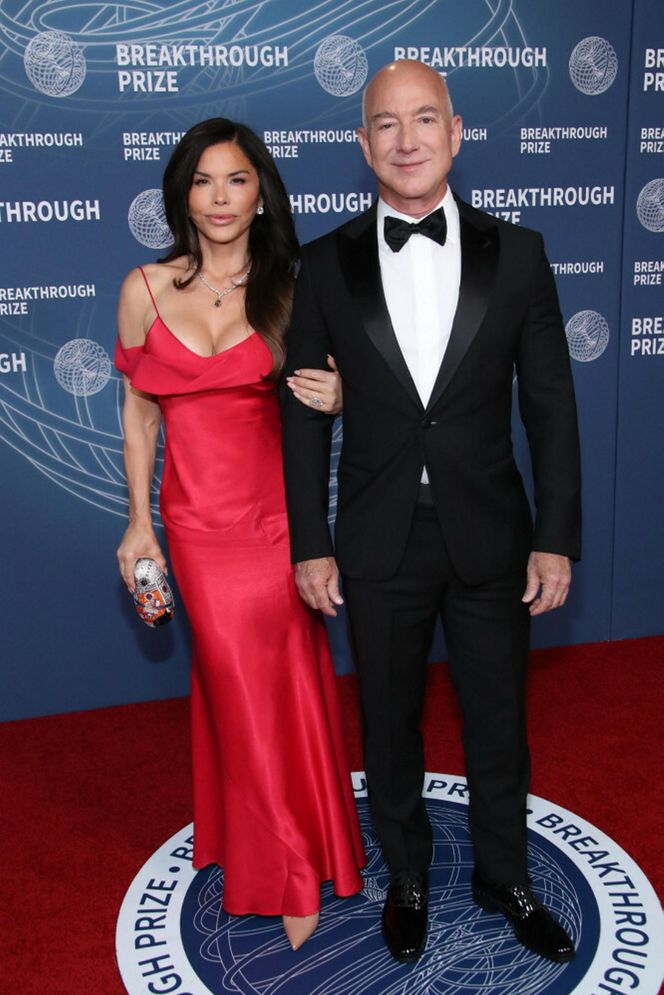 Chirurg plastyczny podniósł alarm. Chodzi o Lauren Sanchez!