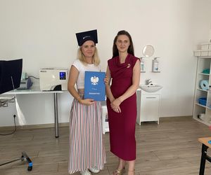 Wakacyjny patrol Eska Summer City w olsztyńskim oddziale Szkoły Policealnej Pascal