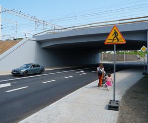 Rail Baltica w Ełku coraz bliżej końca. Otwarto nowy wiadukt kolejowy [ZDJĘCIA]