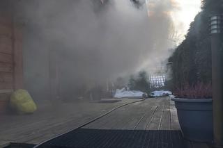 Berest. Pożar sauny na Sądecczyźnie. 11 osób musiało uciekać przed płomieniami