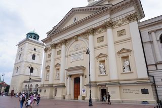 Kościół św. Anny na tyłach, którego jest tajemniczy ogród