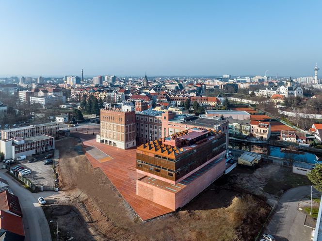 GAMPA i Przestrzeń Publiczna Młynów Automatycznych. Pardubice / Šépka architekti
