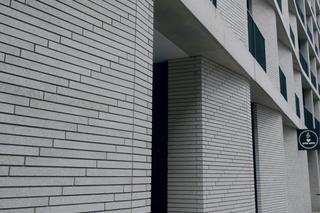 Klasyczna i nowoczesna cegła