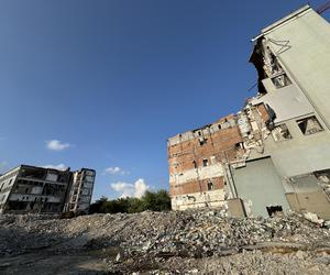 Był jednym z pierwszych biurowców w warszawskim Mordorze. Właśnie znika z powierzchni ziemi 