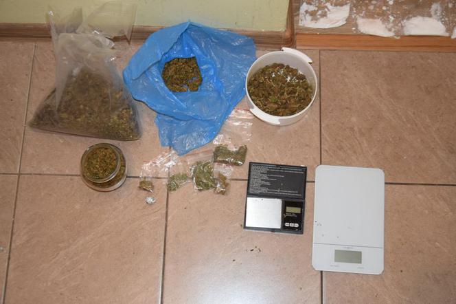 Policjanci z Wałcza znaleźli pół kilo narkotyków