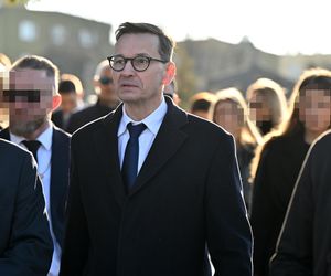 Pogrzeb Barbary Skrzypek. Prezydent Andrzej Duda, Jarosław Kaczyński i inni politycy PiS w kondukcie żałobnym w Gorlicach [ZDJĘCIA]