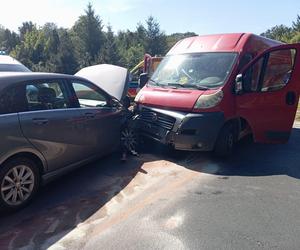 ​Jedna osoba w szpitalu po wypadku w Krzyżowcu niedaleko Leszna