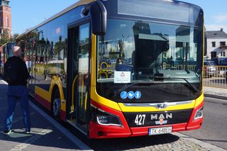 Doping kibiców lub... śpiew ptaków! Oto nowości na przystankach autobusowych w Kielcach