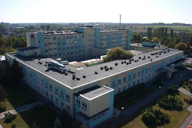 Kłopoty szpitala w Pleszewie! Oddział paliatywny ewakuowany z powodu koronawirusa