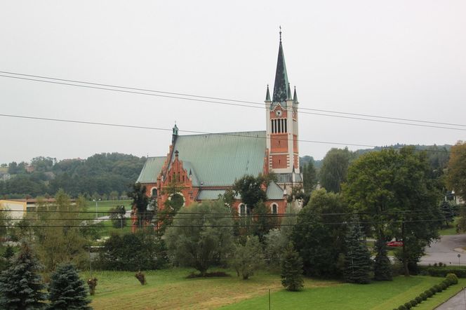 To jedna z najstarszych wsi w Małopolsce. Jest nazywana polskim Lourdes