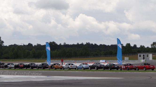 Mazda MX-5 - zlot 2014 fanów w Polsce na torze Jastrząb