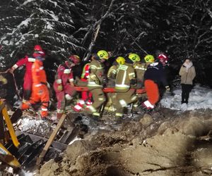 Mężczyzna zasypany przy pogłębianiu studni