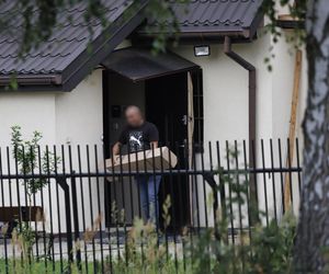 Zbrodnia pod Grójcem. Ksiądz przyznał się do zabójstwa. Policja przeszukała plebanię [ZDJĘCIA]. Kontener: Warszawa