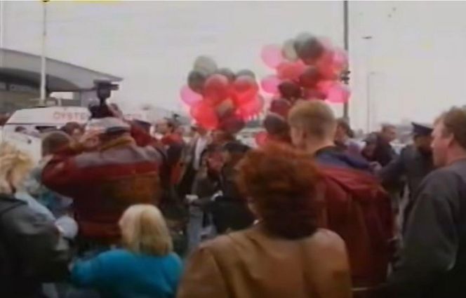 Michael Jackson zmarł 16 lat temu. Gdy odwiedził Polskę, wszyscy wstrzymali oddech. Te zdjęcia zachwycają