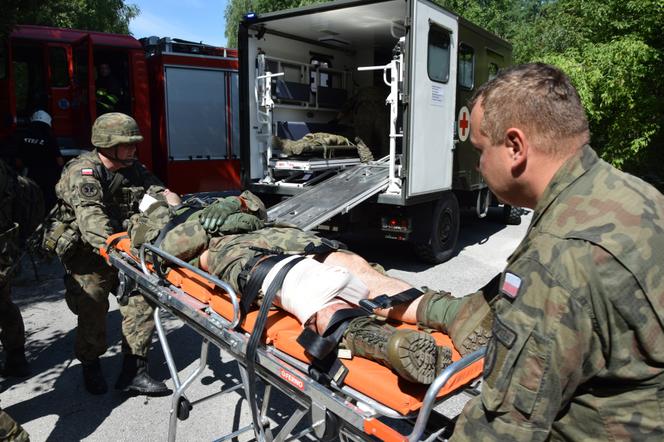 Zamość: Strażacy, policjanci, ratownicy i żołnierze wspólnie ćwiczyli na poligonie