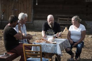 Rolnicy. Podlasie. Andrzej z Plutycz i ostra harówka. Córka Gienka przygotowała coś specjalnego [ZDJĘCIA, WIDEO]