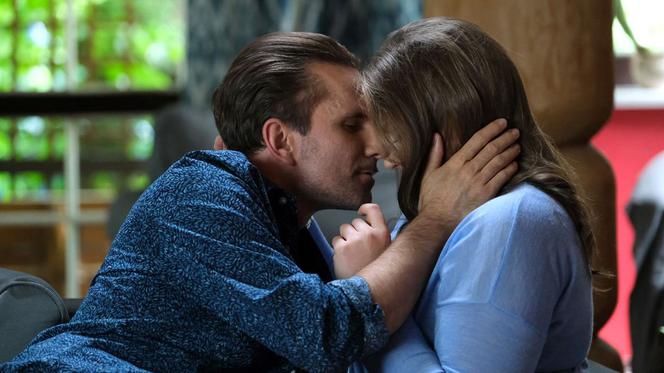 M jak miłość, odcinek 1608: Anita (Melania Grzesiewicz), Kamil (Marcin Bosak)