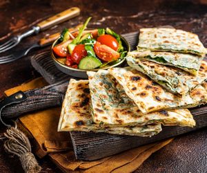 Placki gözleme ze szpinakiem i serem - turecki przysmak na każdą porę dnia