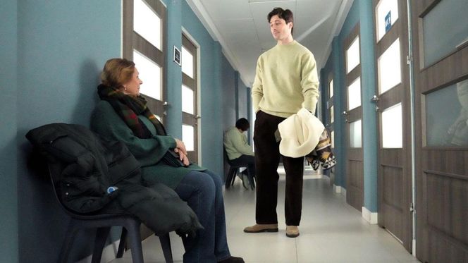 	Barwy szczęścia ostatni odcinek 3202 finał sezonu. Józefina Rawiczowa (Elżbieta Jarosik), Cezary (Marcel Opaliński)