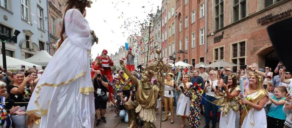 Oświadczyny na Jarmarku Dominikańskim. Takiego rozpoczęcia jeszcze nie było!