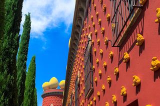 Muzeum Salvadora Dali w Figueres w Hiszpanii