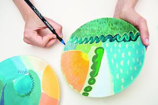 Instrukcja malowania talerzy DIY – krok 2. 