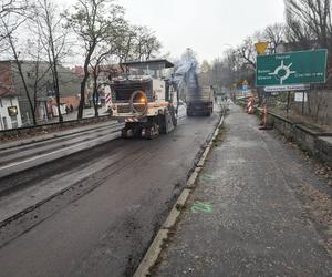 Utrudnienia na ul. Nakielskiej w Tarnowskich Górach. Prace na finiszu