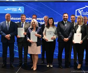 15,5 mln euro na usuwanie azbestu. Do lubelskich gmin trafiły pierwsze umowy