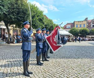 Trwają obchody Święta Policji w Lesznie. Świętują policjanci i policjantki