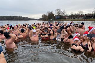 10. urodziny Radomskich Morsów! W wodzie blisko 200 osób świętowało jubileusz