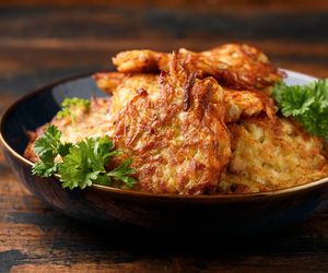 Na Dzień Placków Ziemniaczanych smażę całą furę. Podkręcam je tym zapomnianym warzywem 