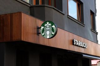 Czy Białystok wejdzie do kawowej ligi mistrzów? Starbucks komentuje plotki. Mieszkańcy nie kryją ekscytacji