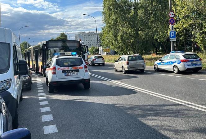 Makabryczny wypadek w Warszawie. Autobus wlókł emerytkę po ulicy