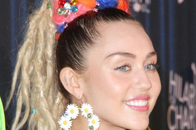 Miley Cyrus 23.11.2015 świętuje swoje 23. urodziny