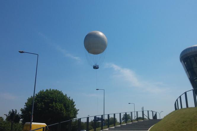 Balon z platformą widokową wznosi się na wysokość 150 metrów