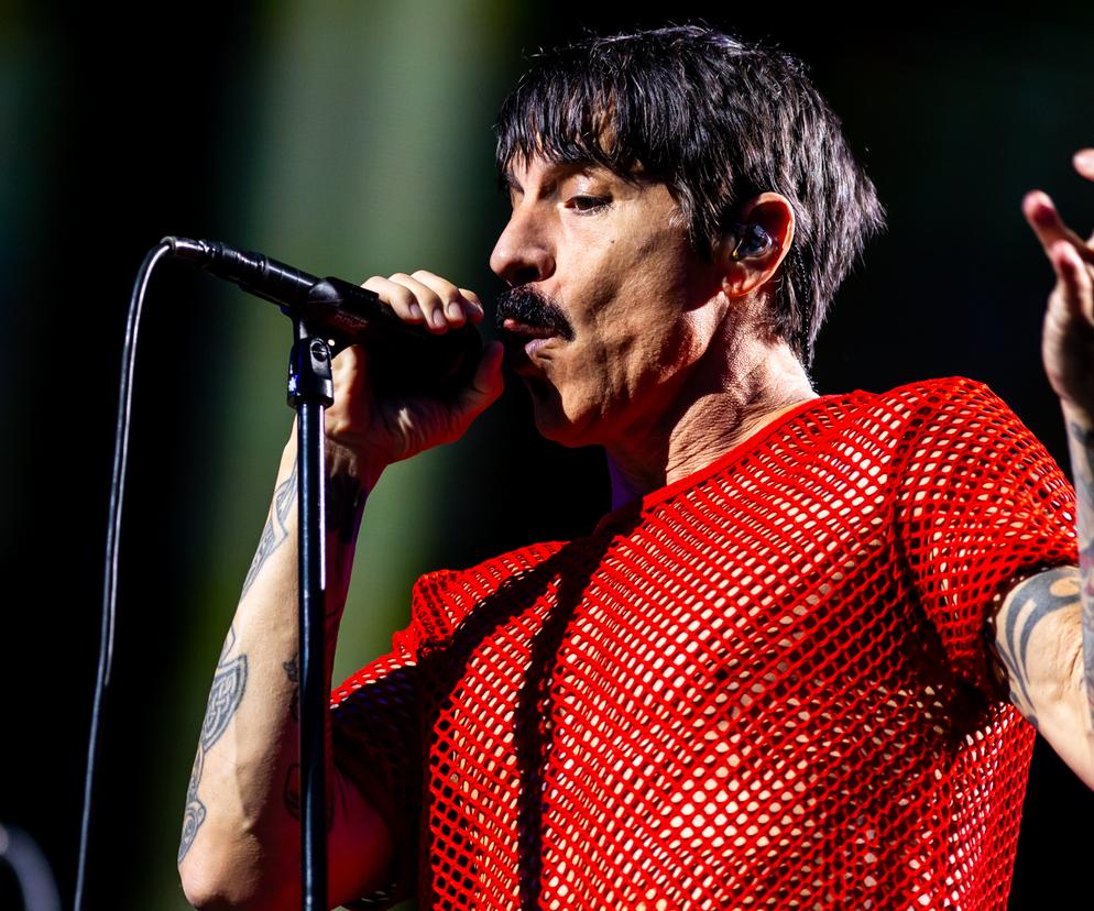  Anthony Kiedis nie uważa się za muzyka. Wokalista wciąż kwestionuje swoje umiejętności