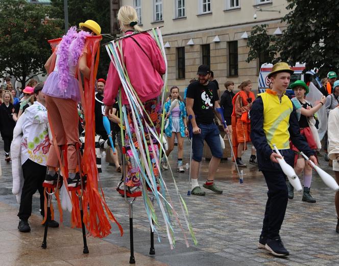 Wielka Parada Cyrkowa przeszła ulicami Lublina. Było kolorowo!