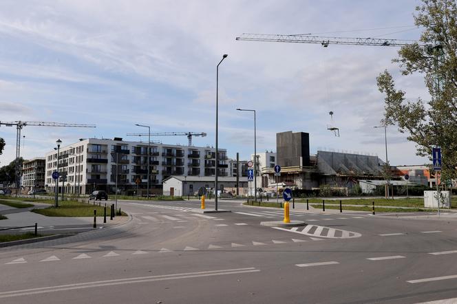 Wybudowali pętlę autobusową i hula po niej wiatr. Dlaczego na nowym osiedlu nie ma żadnej komunikacji?