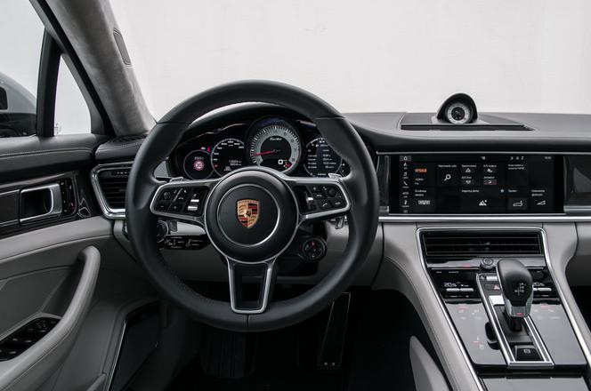 Porsche Panamera Turbo Sport Turismo 4.0 V8 550 KM